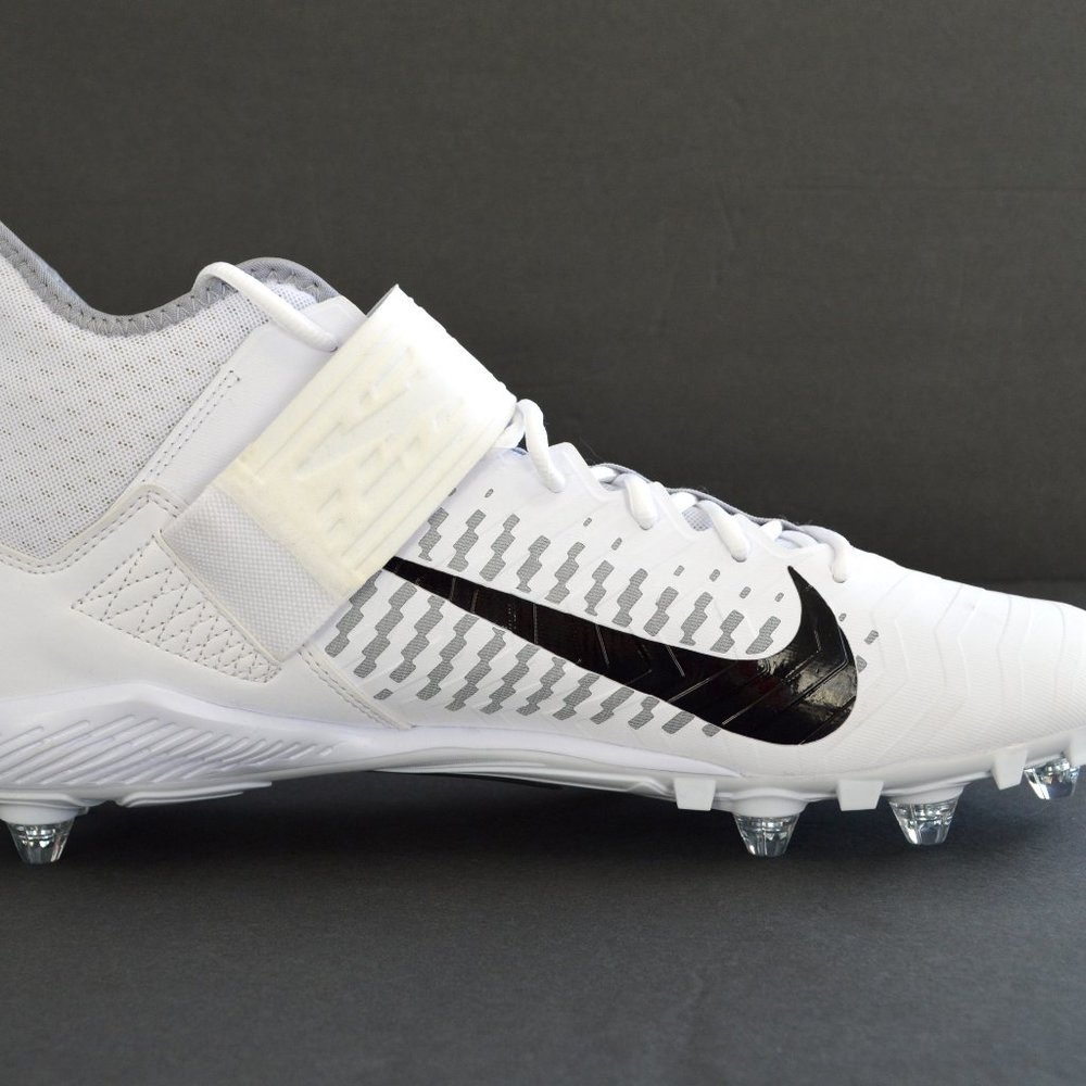 NIke Alpha Menace pro 2 mid football cleat men size 16 white shoes